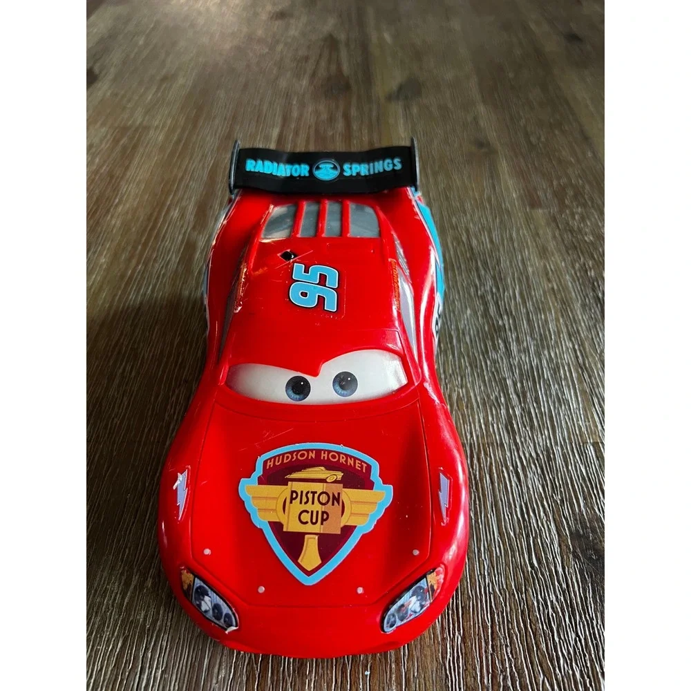 Disney Pixar Cars Lightning McQueen Thinkway Toys Red Race Car 7.5in